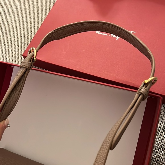 Salvatore Ferragamo Grained Calfskin Mya Flip Lock Shoulder Bag - Picture 8 of 11